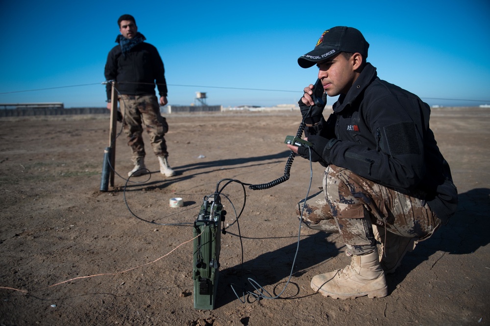 ICTS Communications Trainees Conduct High Frequency Communications Training