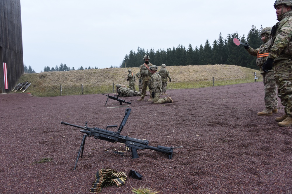 M240 Machine Gun shooting range training