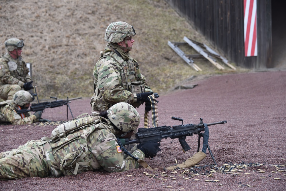 M240 Machine Gun shooting range training