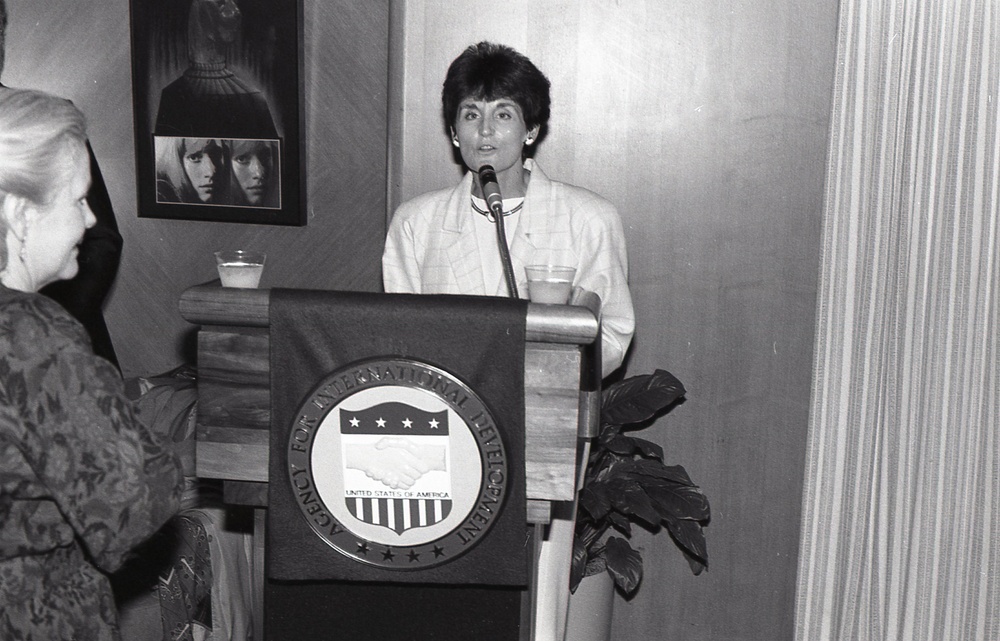 Dr. Carol Elderman