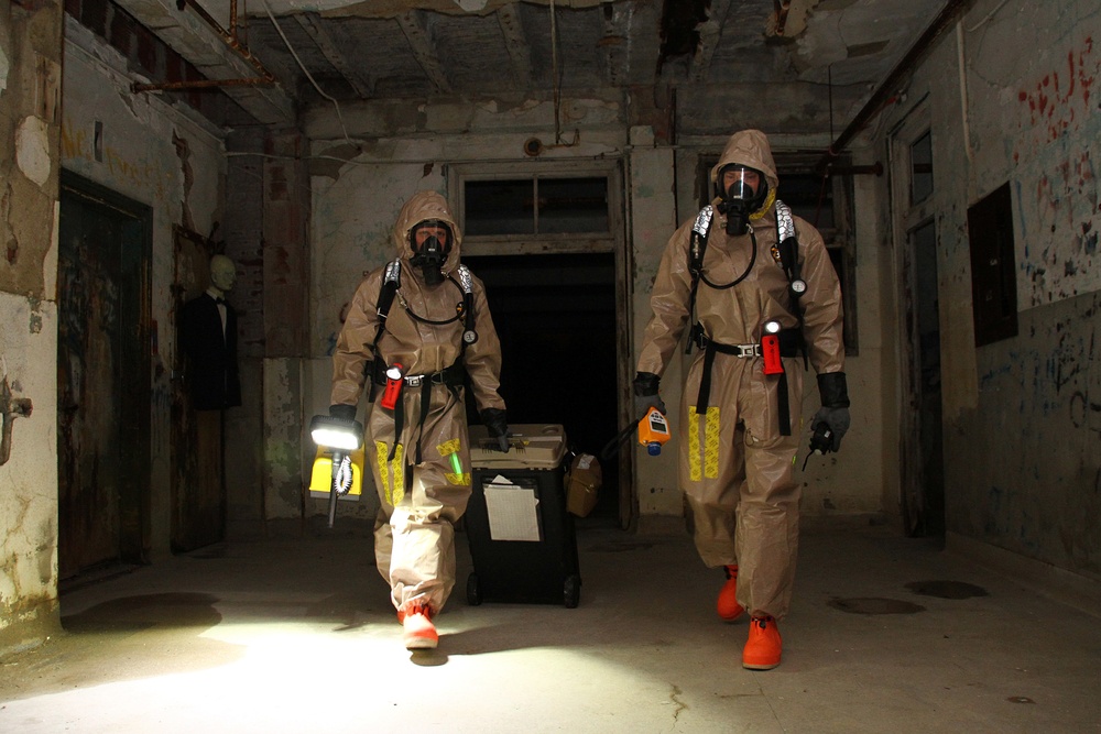 Kentucky Guardsmen train in historic landmark