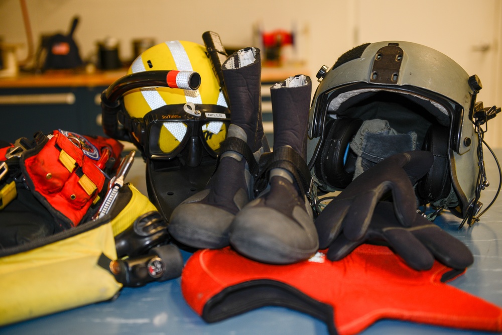 Coast Guard rescue swimmers gear-up against frigid New England conditions