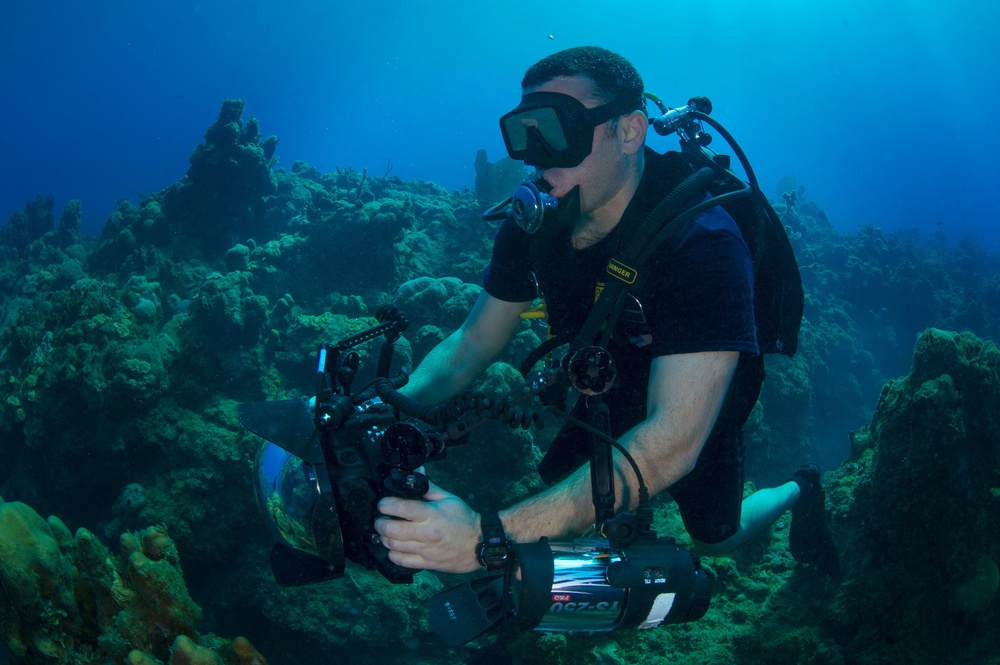 ECC Underwater Photo Training