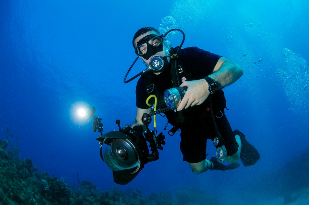 ECC Underwater Photo Training