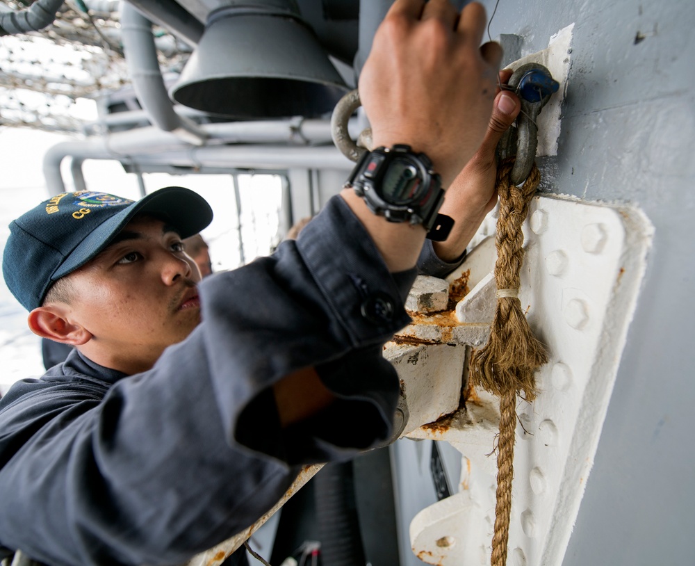 USS Lake Champlain (CG 57) Replenishment-at-Sea Preparation