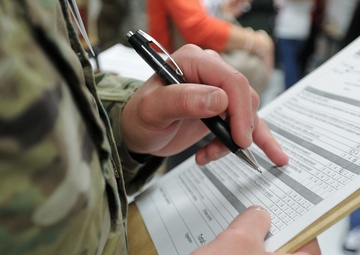 86th ESB Soldiers judge elementary school science fair