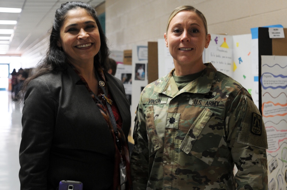 86th ESB Soldiers judge elementary school science fair