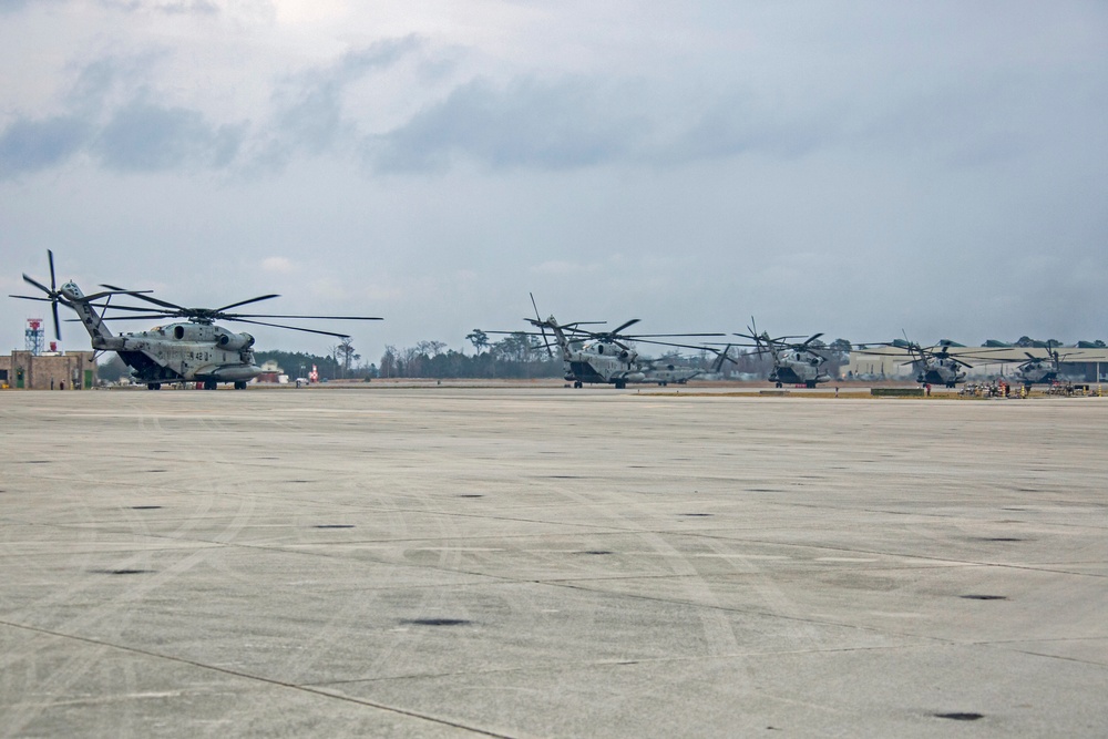 Marine Heavy Helicopter Squadron 464 Max Launch Exercise