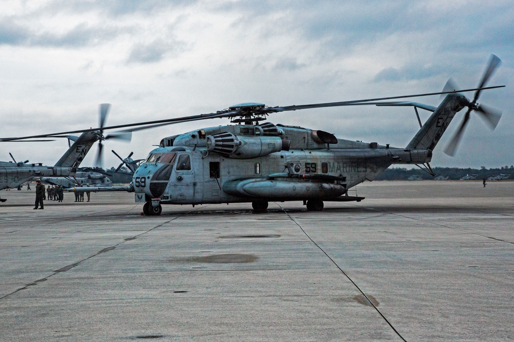 Marine Heavy Helicopter Squadron 464 Max Launch Exercise