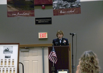 Rear Adm. Austin presents Gold Lifesaving Medal replicas at ceremony on Harkers Island, NC