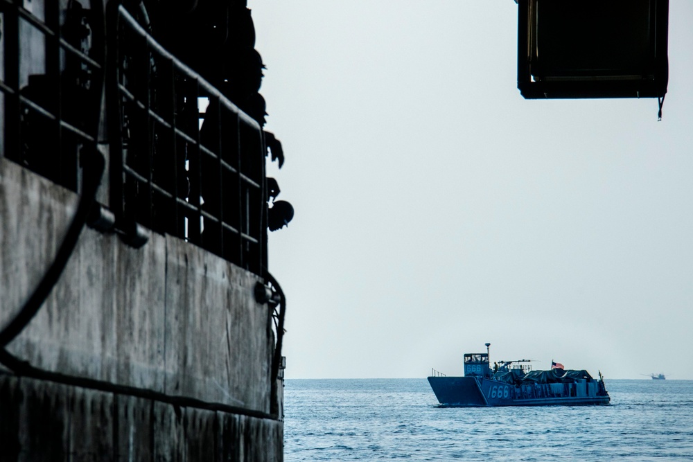 LCU 1666 departs Green Bay’s well deck