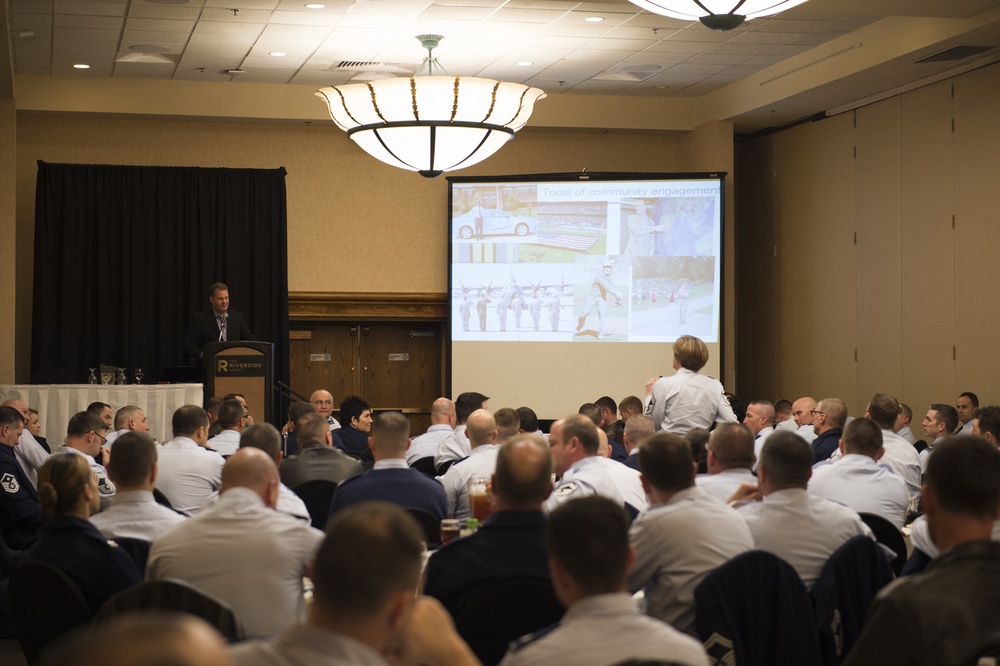 Brig. Gen. Jeffrey B. Cashman speaks to leaders from the 124th Fighter Wing