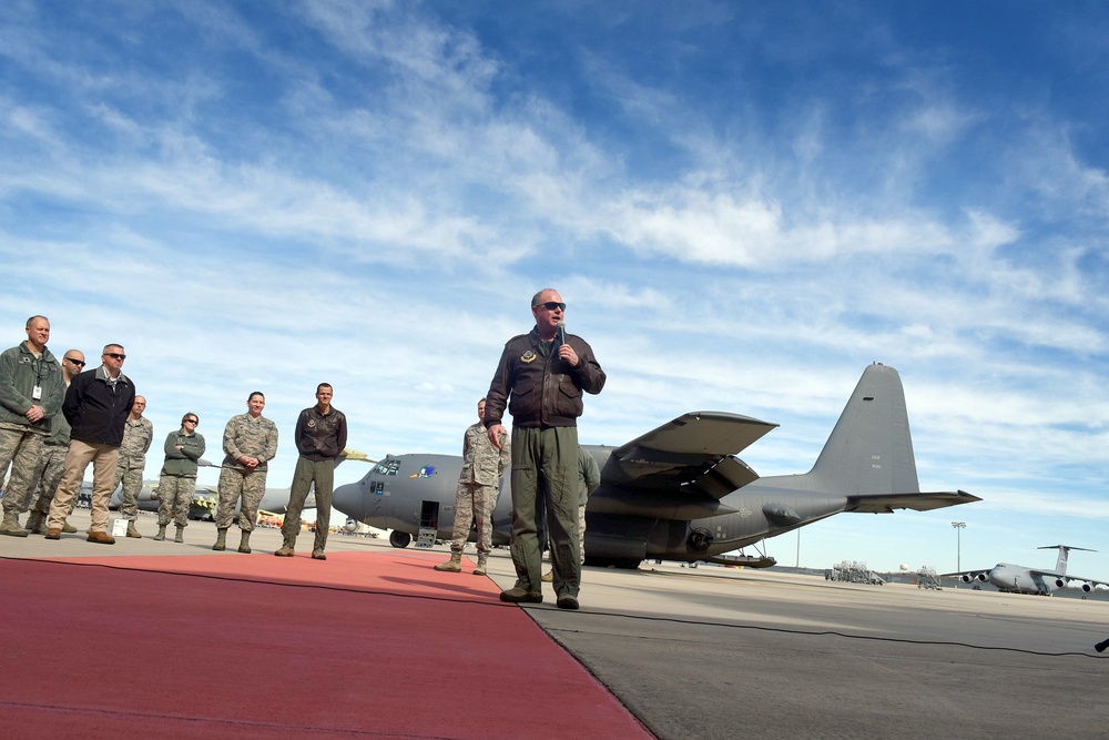 AFSOC vice commander lauds Team Robins maintenance pros