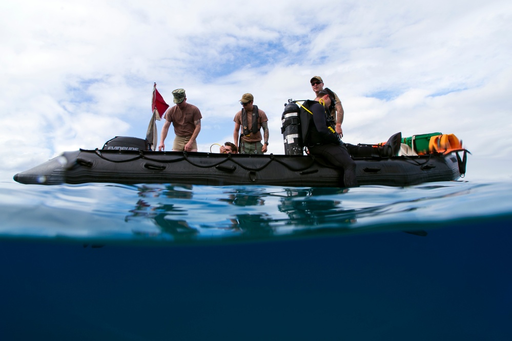 Underwater Contruction Team One Diver Training