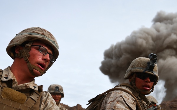1st Battalion, 3rd Marines tear up Range 400