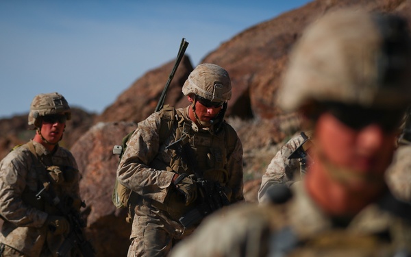 1st Battalion, 3rd Marines tear up Range 400