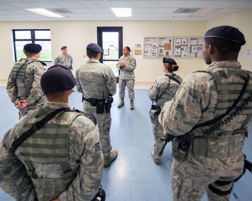 AMC/CCC Visits Travis AFB