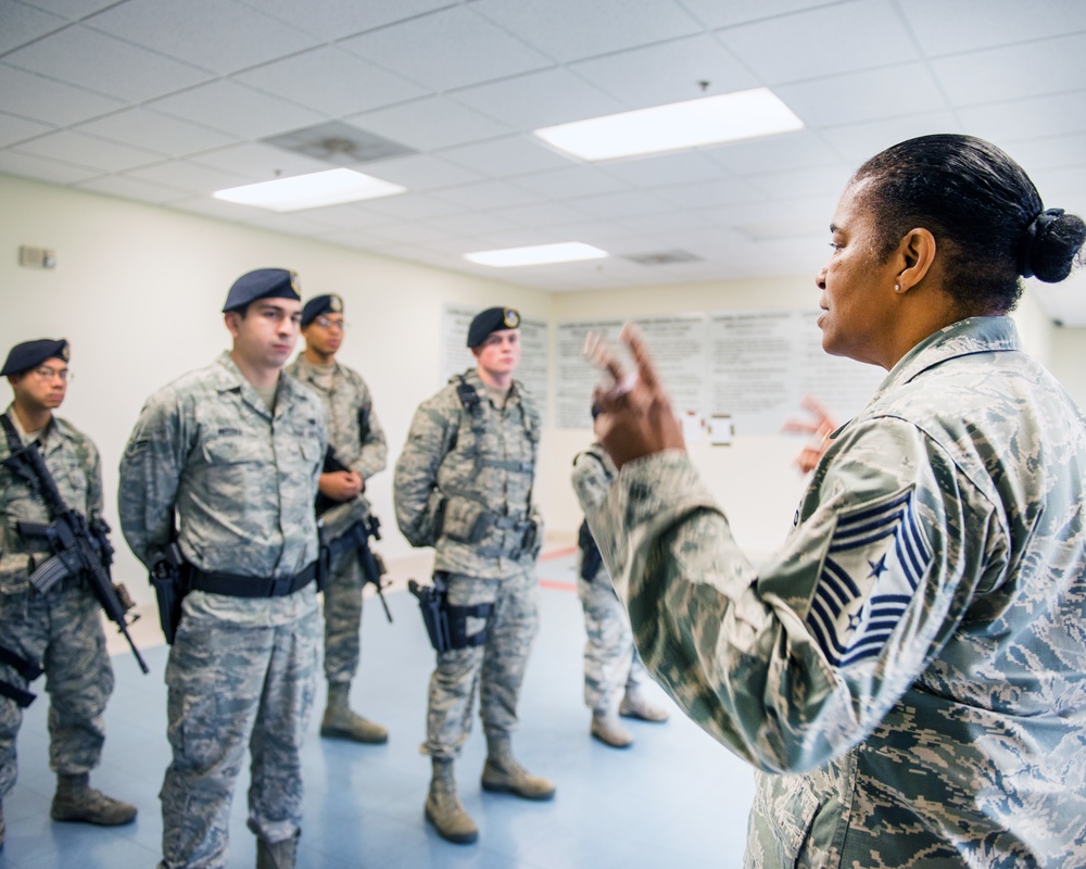 AMC/CCC Visits Travis AFB