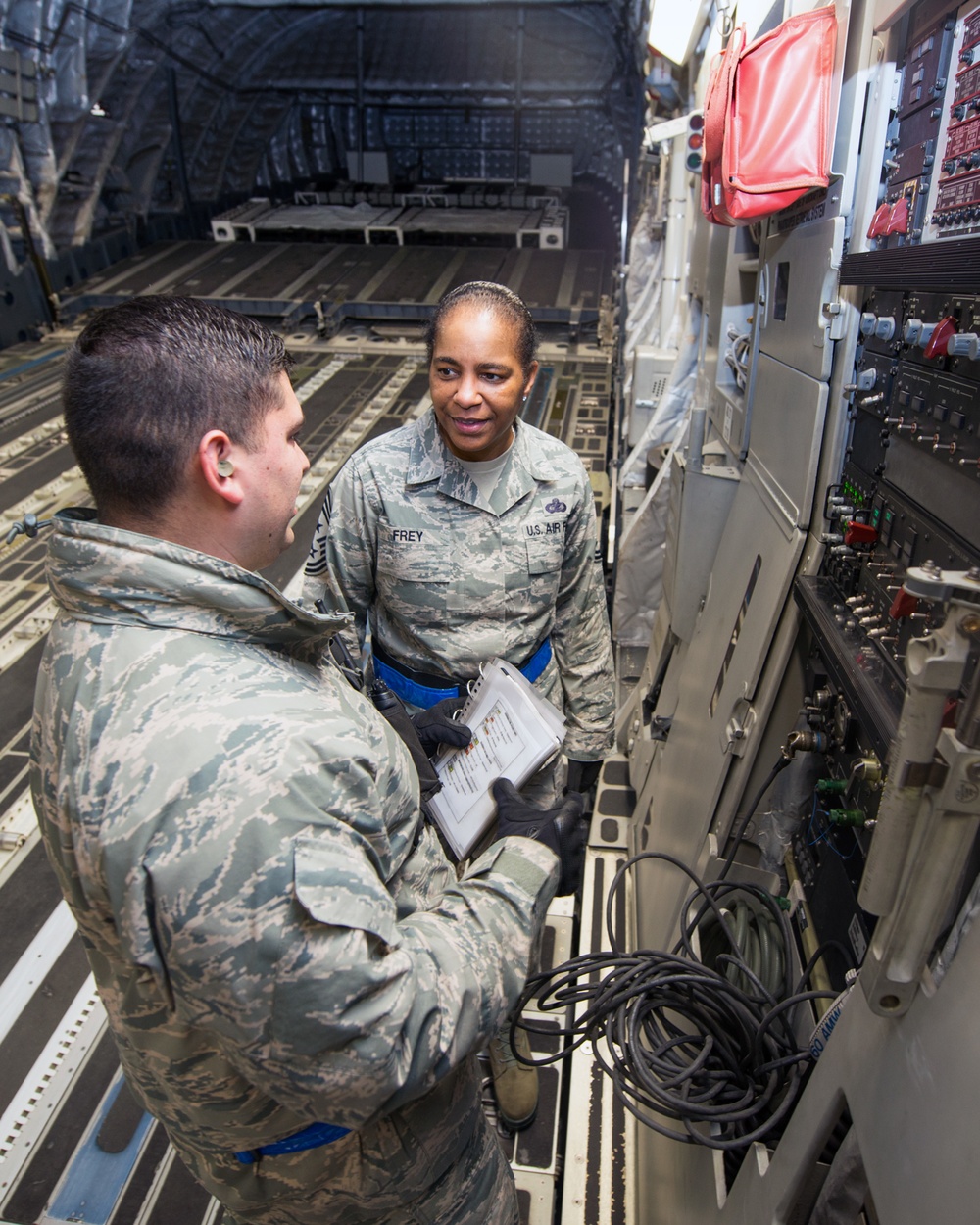 AMC/CCC Visits Travis AFB