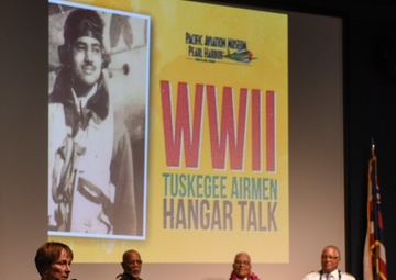 ‘Red Tail’ Pilot Shares Experience of Two Wars