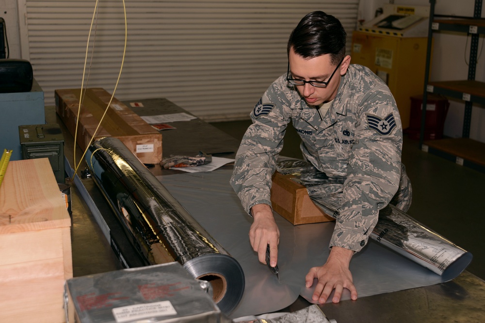 Inspectors pack munitions