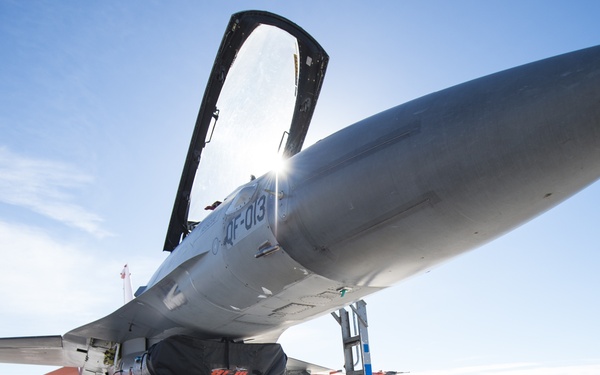 QF-16 takes flight at Holloman