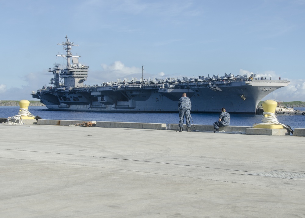 USS Carl Vinson (CVN 70) Arrives in Guam