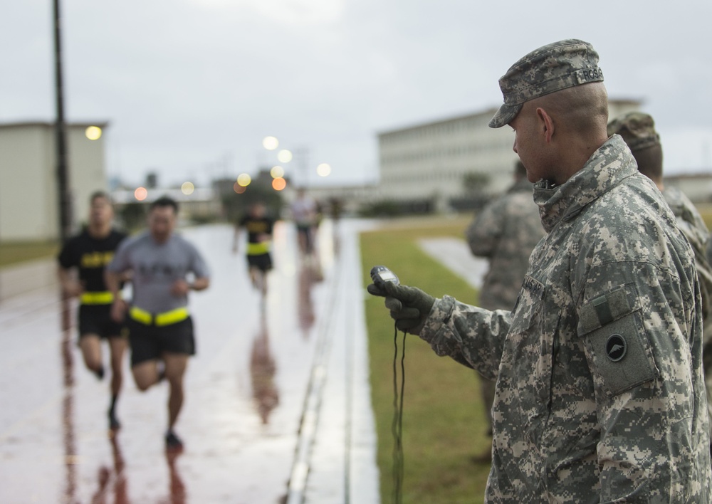 Soldiers compete in best warrior competition Japan