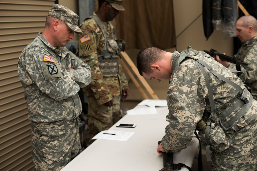 Soldiers and Airmen compete in US Army Japans best warrior competition
