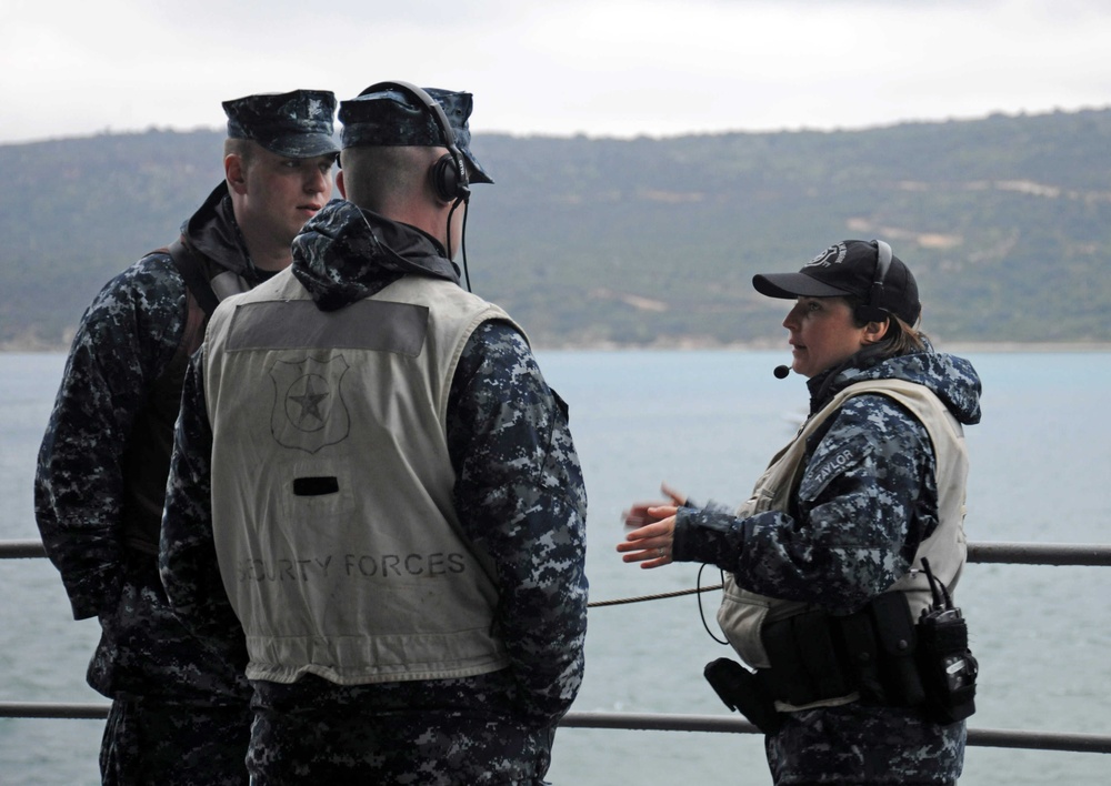 GHWB is the flagship of Carrier Strike Group (CSG) 2, which is comprised of the staff of CSG-2; GHWB; the nine squadrons and staff of Carrier Air Wing (CVW) 8; Destroyer Squadron (DESRON) 22 staff and guided-missile destroyers USS Laboon (DDG 58) and USS