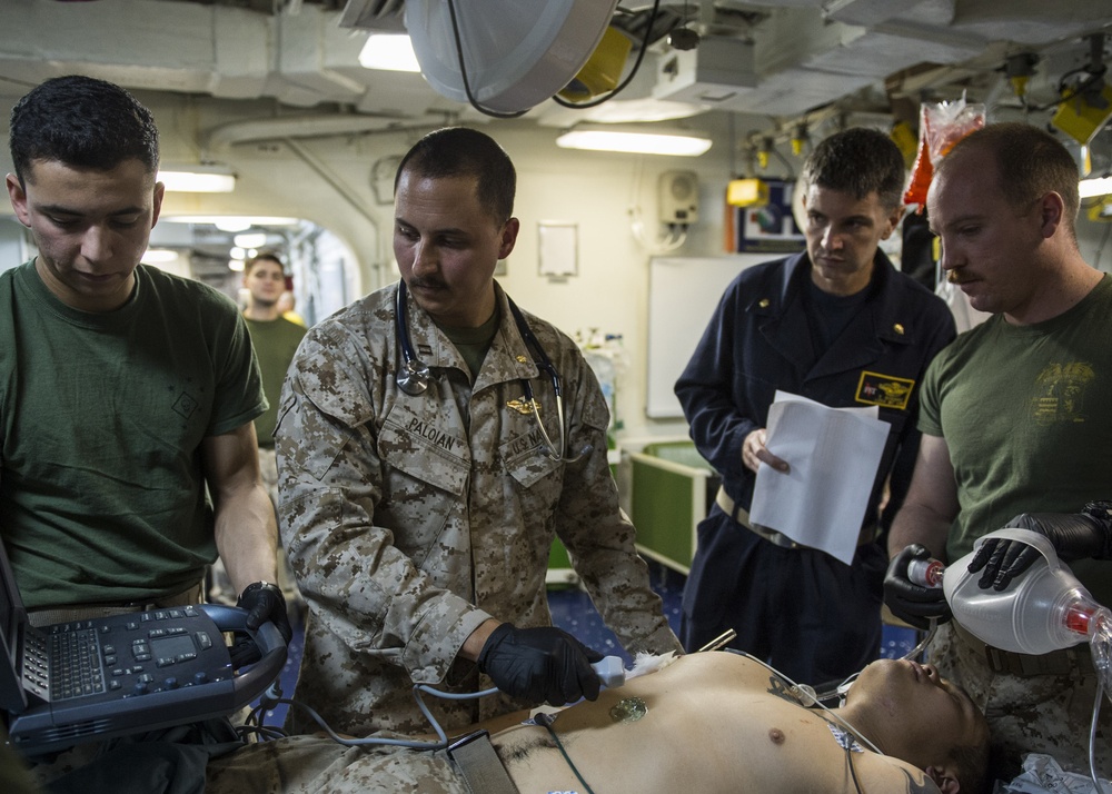 USS MAKIN ISLAND MEDICAL TRAINING