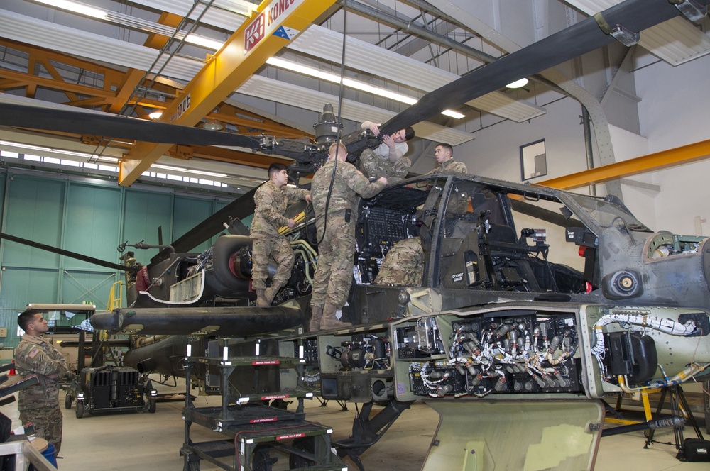 DVIDS - Images - AH-64 Phase Maintenance Inspection [Image 19 of 23]