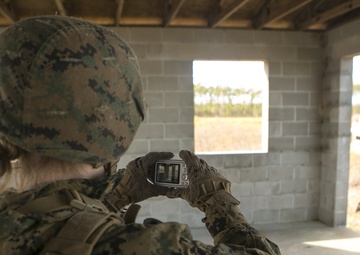 Hands up!: 2nd LE Bn FEX