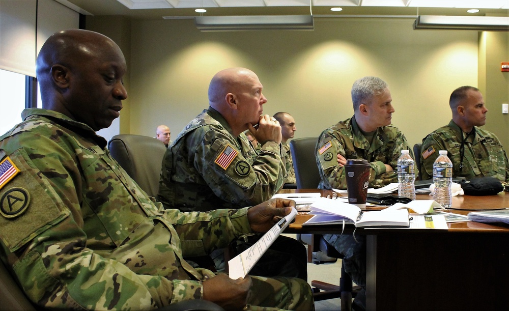 Army Reserve Cyber Soldiers receive readiness message from commanding general