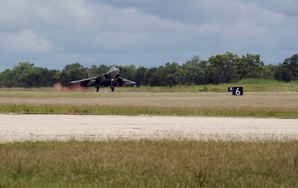 Raptors arrive at RAAF Base Tindal for Enhanced Air Cooperation Initiative