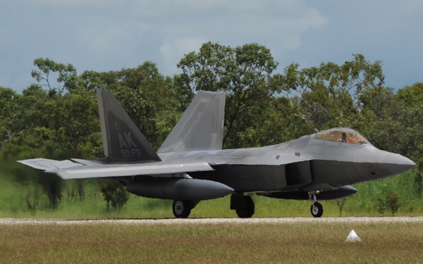Raptors arrive at RAAF Base Tindal for Enhanced Air Cooperation Initiative