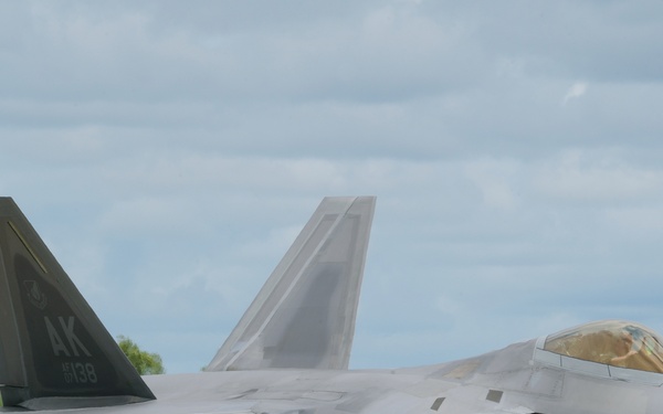 Raptors arrive at RAAF Base Tindal for Enhanced Air Cooperation Initiative