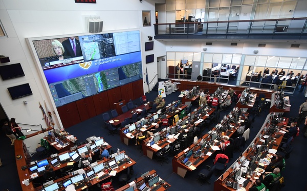 The room where decisions are made: coordinating efforts in emergency response