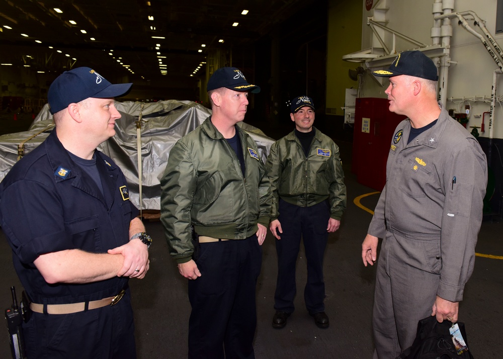 Rear Adm. Kreitz meets with USS Nimitz triad