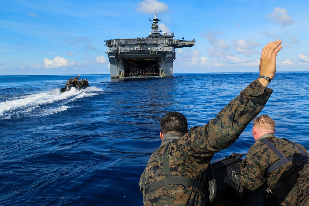 Dvids - Images - Maritime Raid Force Fin Swim Training [image 5 Of 5]