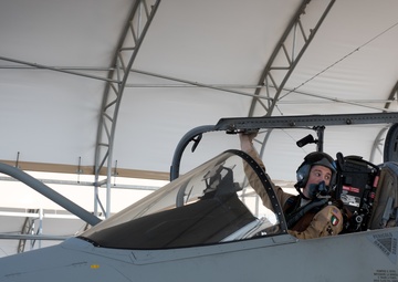 Air Force exchange pilot fights ISIS with Italian partners