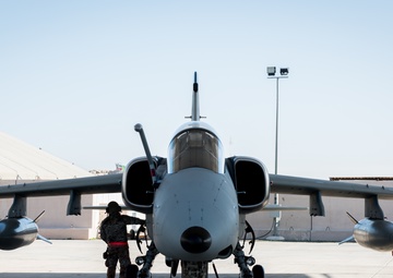 Air Force exchange pilot fights ISIS with Italian partners