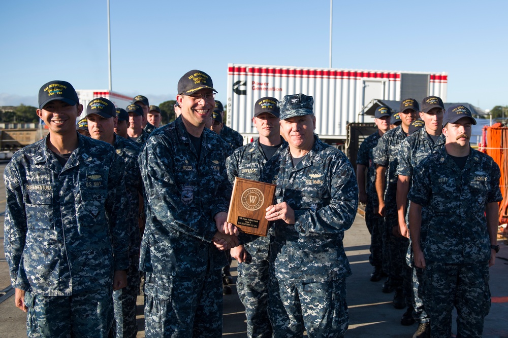 Submarine Squadron One Honors USS Mississippi with Excellence Awards