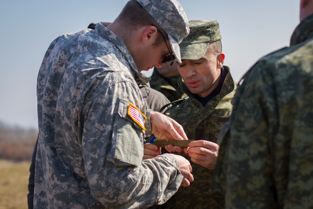 EOD Team Demonstrates to KSF