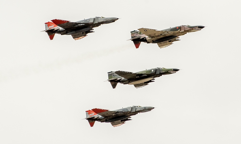 F-4 flies for final time