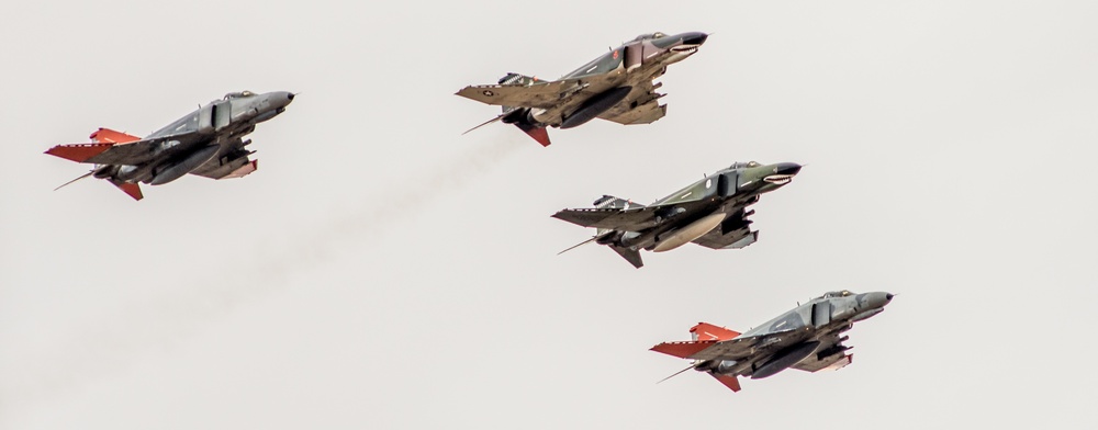 F-4 flies for final time