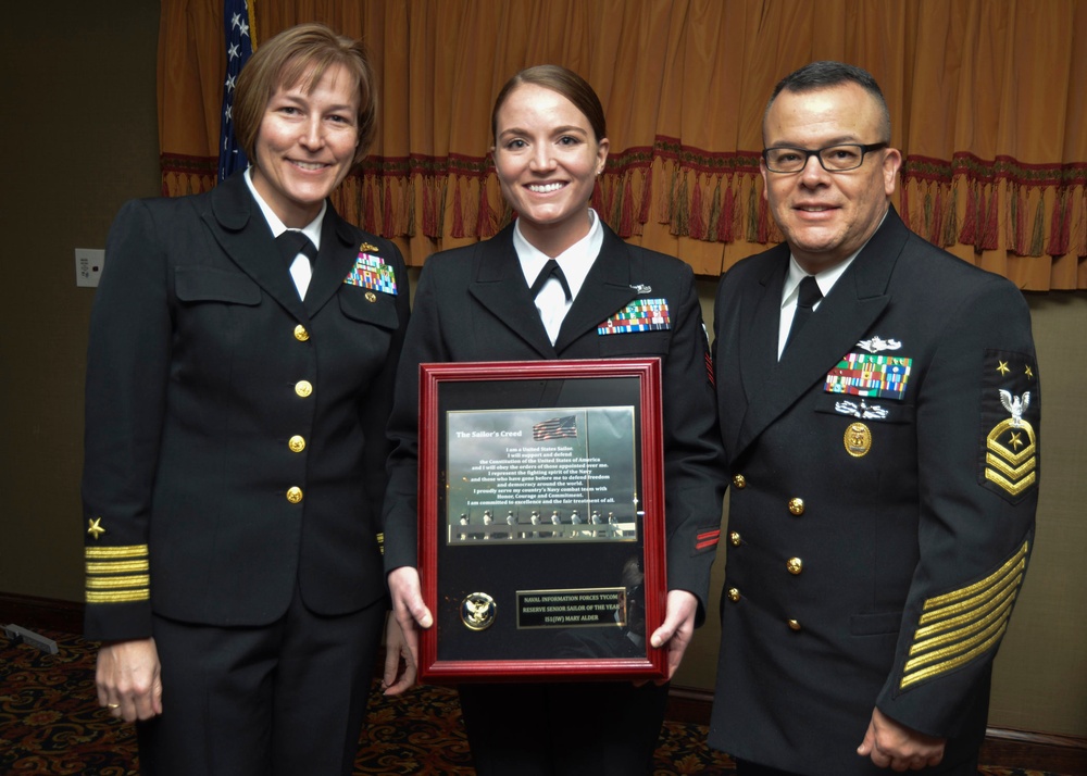 NAVIFOR Announces 2016’s Sea, Shore and Reserve Sailors of the Year