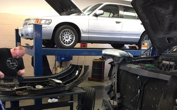 Ladies Day at NAVSTA NORFOLK MWR Auto Skills Center
