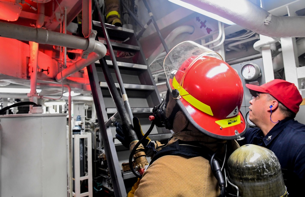 USS Wayne E. Meyer Conducts Damage Control Drill