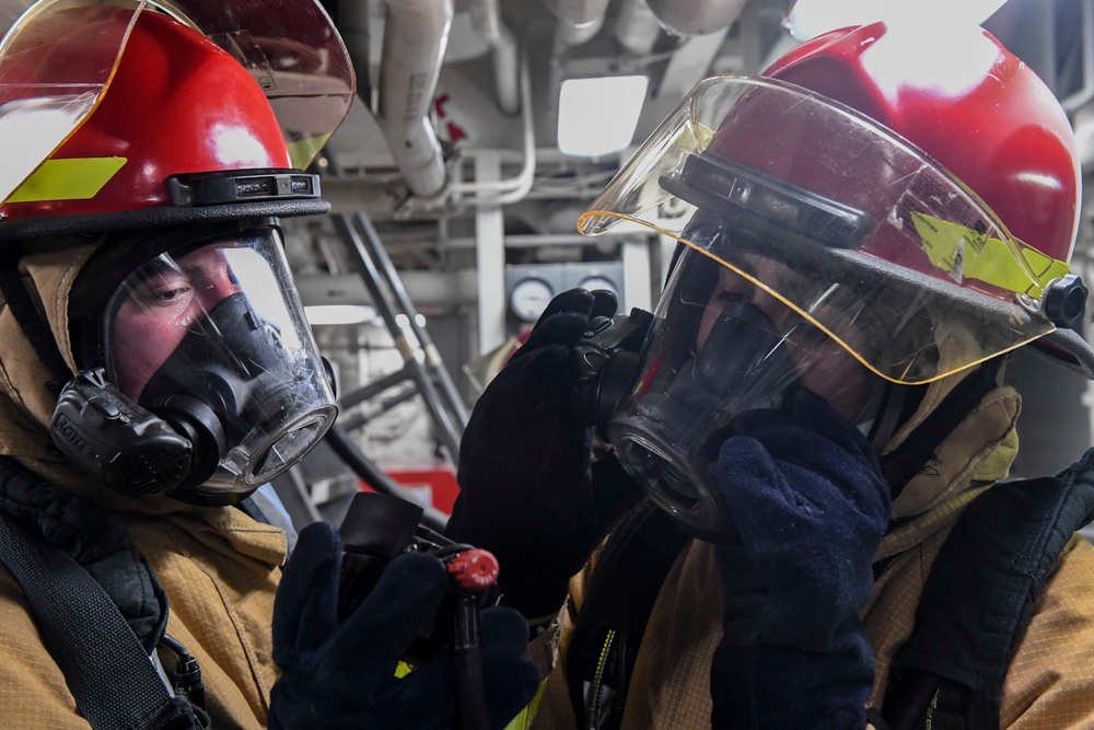 USS Wayne E. Meyer Conducts Damage Control Drill